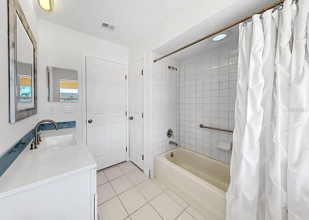 1YA | SUN CITY CENTER UNIT 253 PHASE 1 - Residential