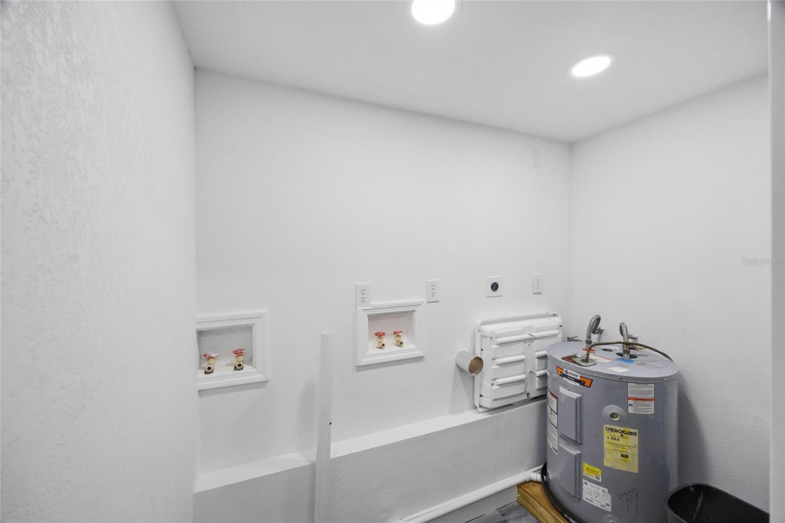 CAROLINA TERRACE - Residential