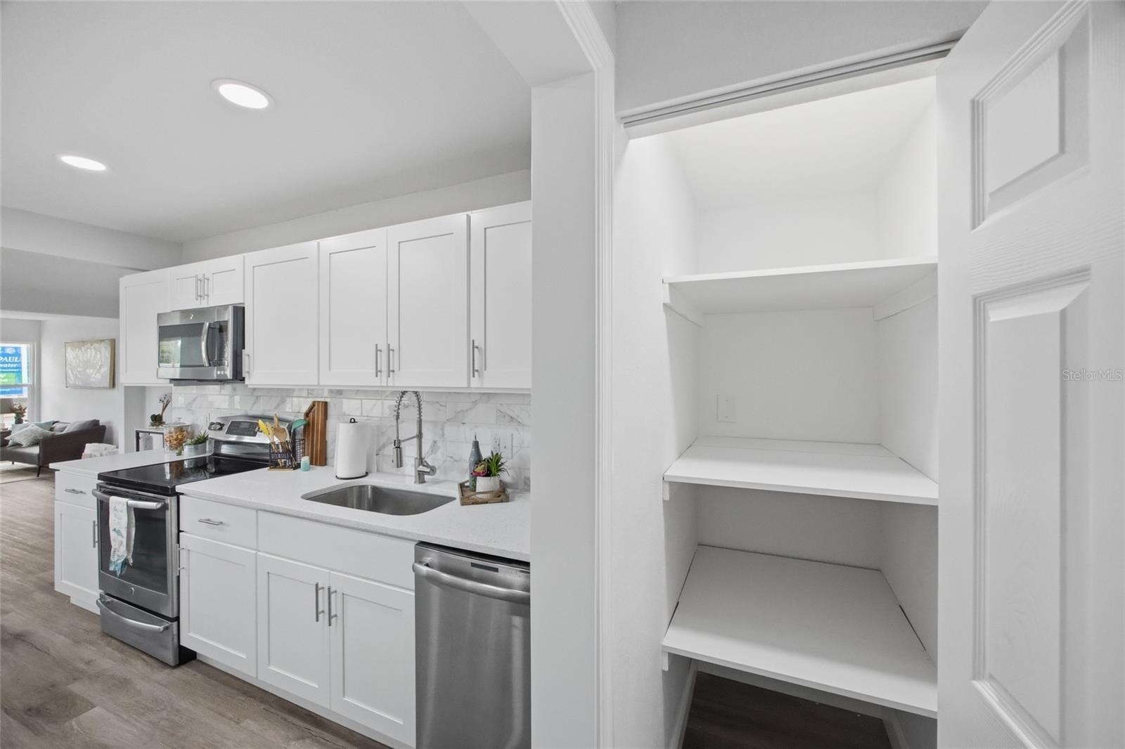 CAROLINA TERRACE - Residential