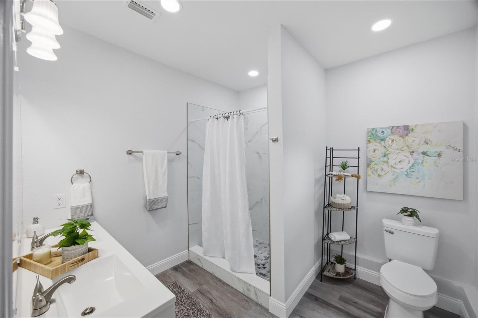 CAROLINA TERRACE - Residential