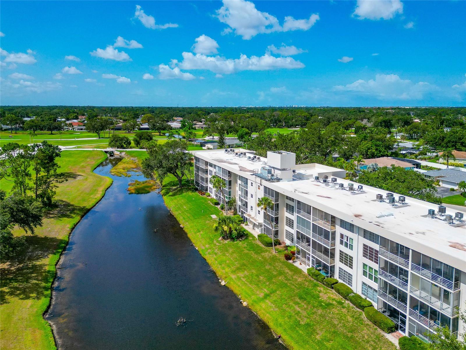 NO 1 PALM-AIRE DESOTO LAKES CC APT CONDO - Residential
