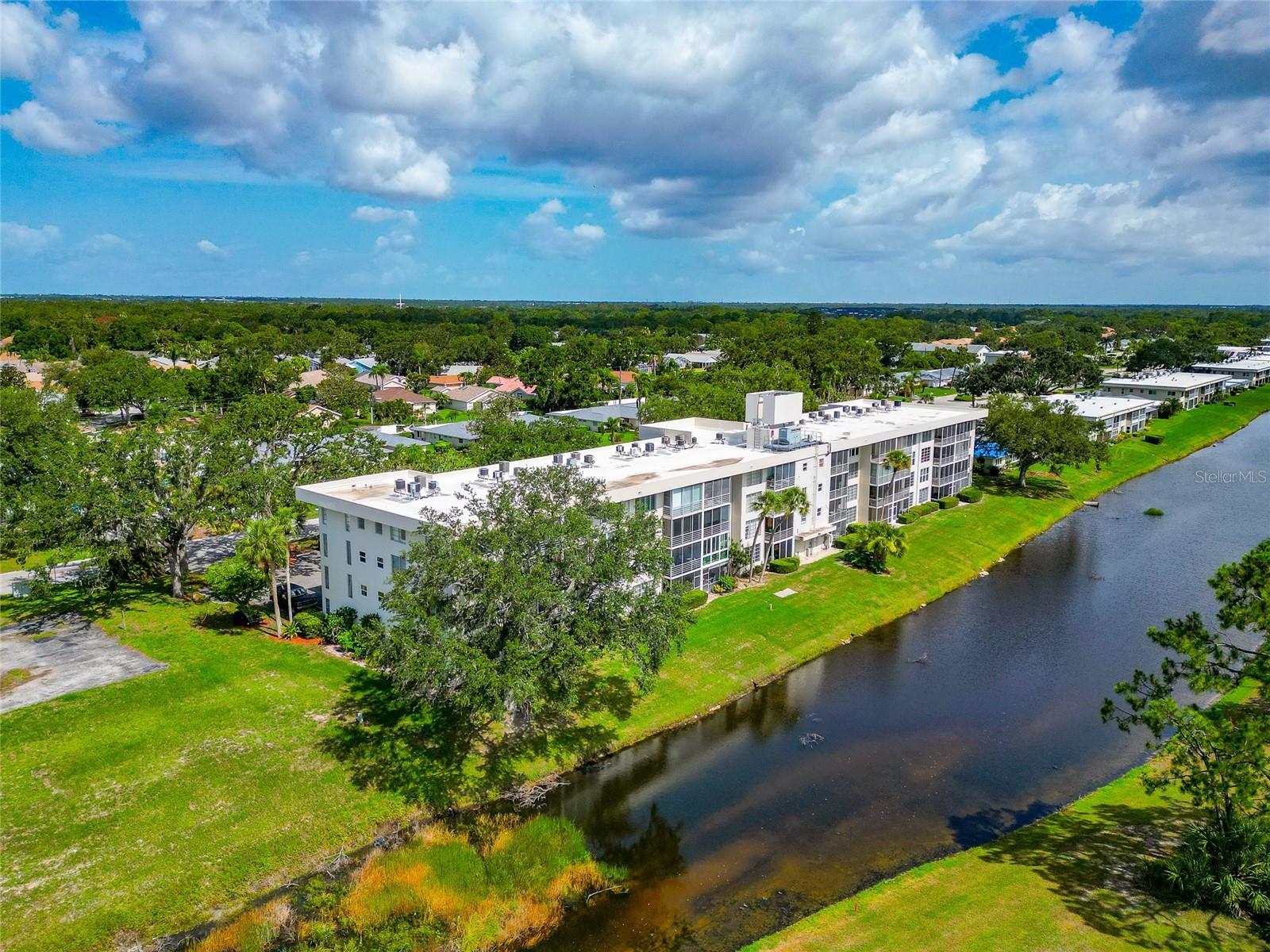 NO 1 PALM-AIRE DESOTO LAKES CC APT CONDO - Residential