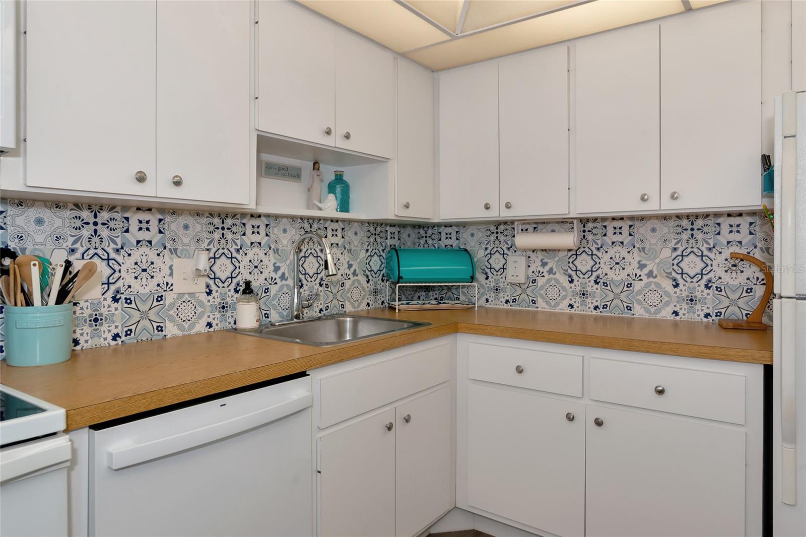 NO 1 PALM-AIRE DESOTO LAKES CC APT CONDO - Residential