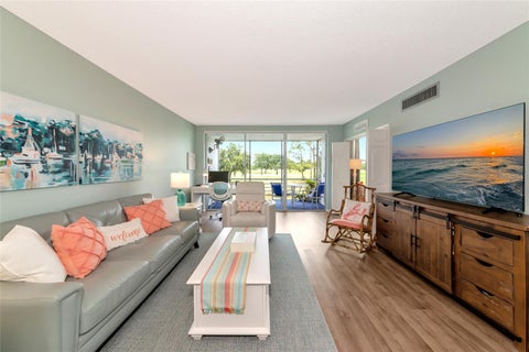 7461 W Country Club Drive N 203, Sarasota, FL 34243