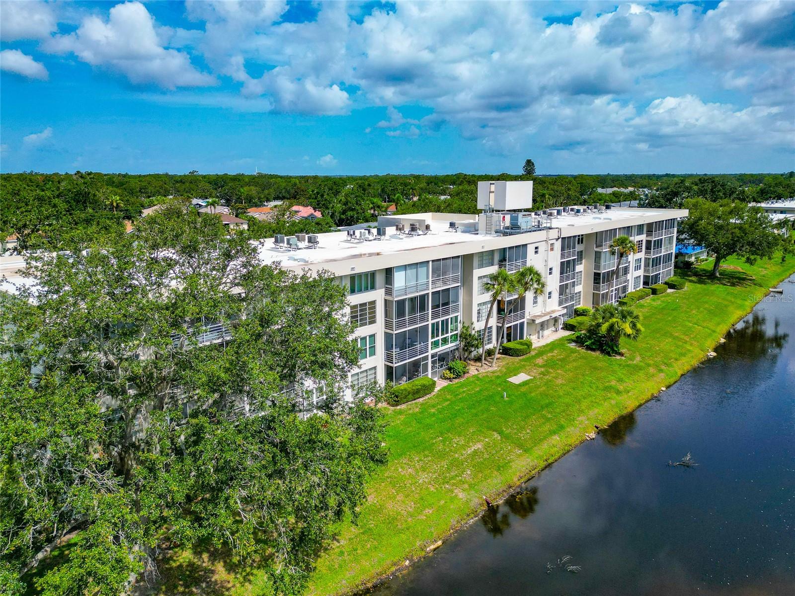 NO 1 PALM-AIRE DESOTO LAKES CC APT CONDO - Residential