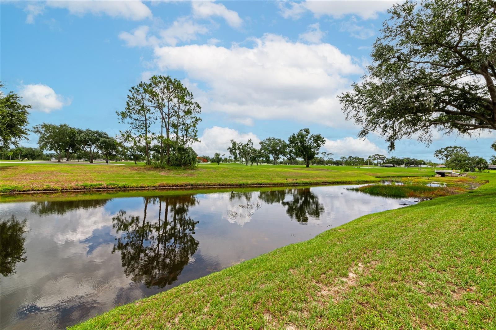 NO 1 PALM-AIRE DESOTO LAKES CC APT CONDO - Residential