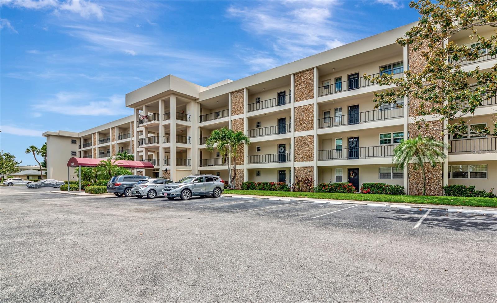 NO 1 PALM-AIRE DESOTO LAKES CC APT CONDO - Residential