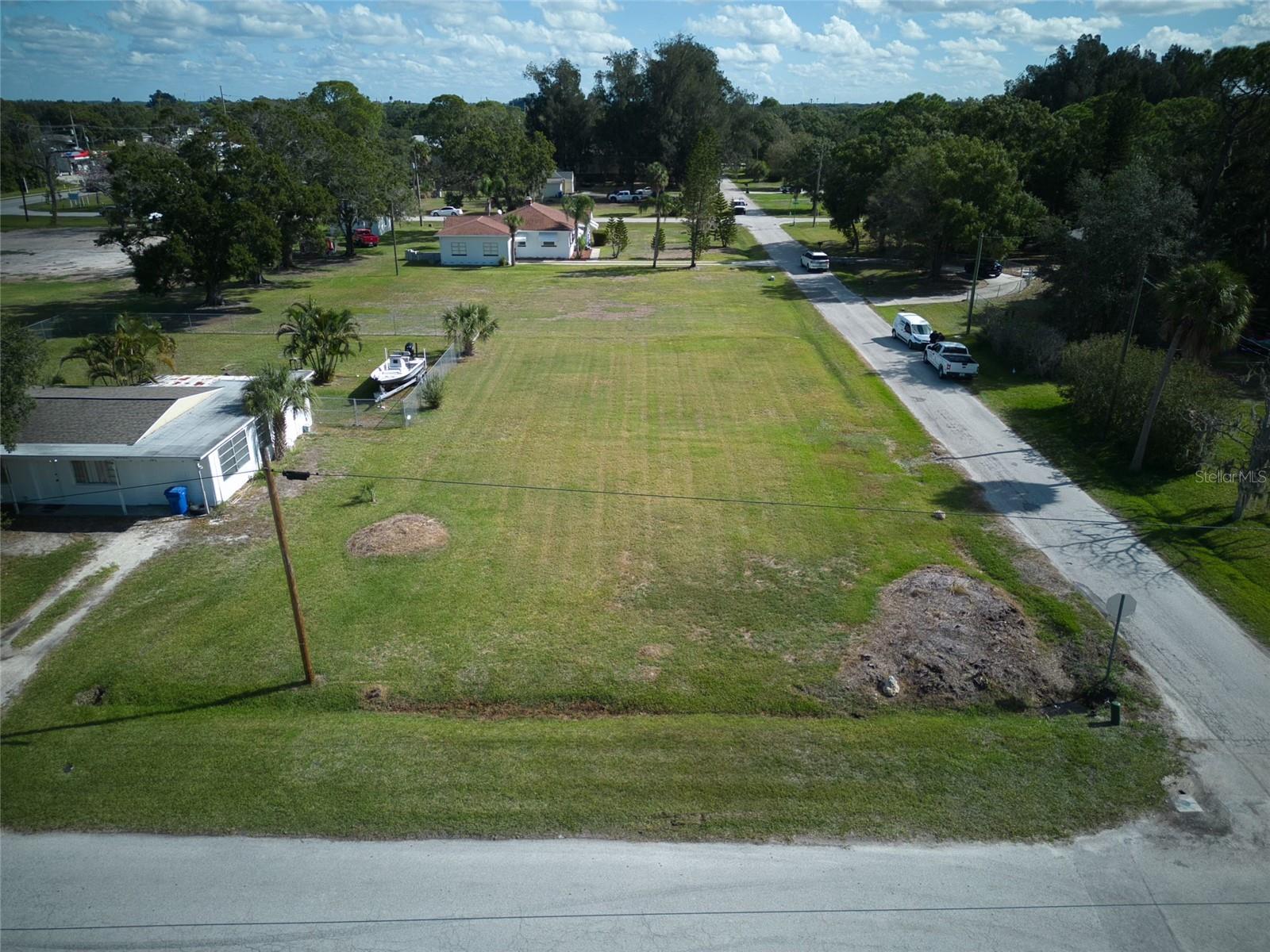 RUSKIN CITY MAP OF - Land