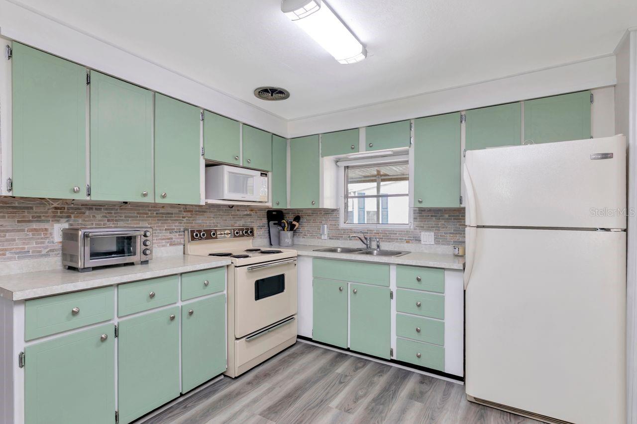 GROSSE POINTE CO-OP INC UNREC - Residential