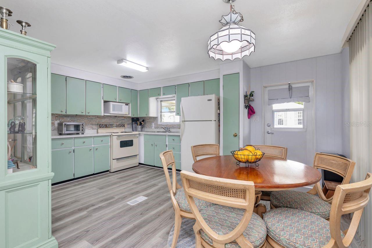 GROSSE POINTE CO-OP INC UNREC - Residential