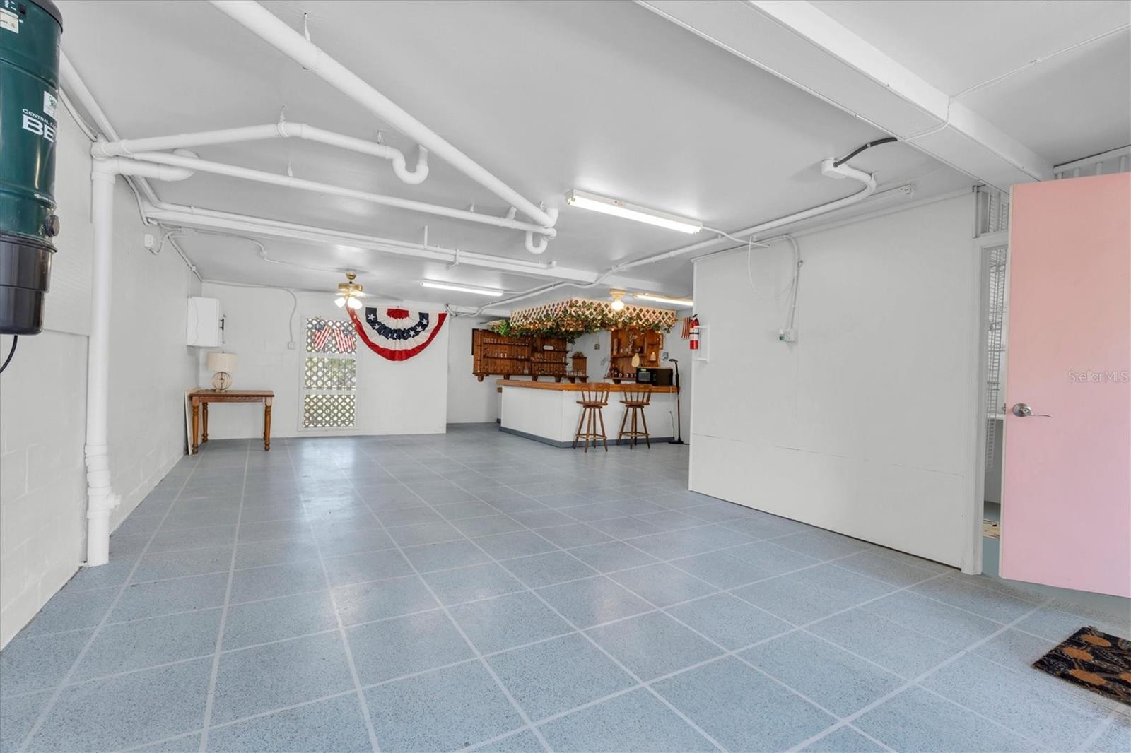 SUN KETCH CONDO - Residential Lease