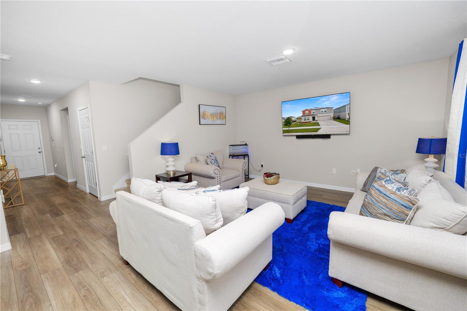 SCENIC TER SOUTH PH 1 - Residential