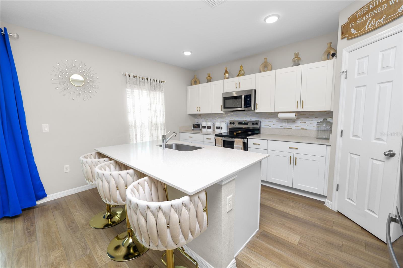 SCENIC TER SOUTH PH 1 - Residential