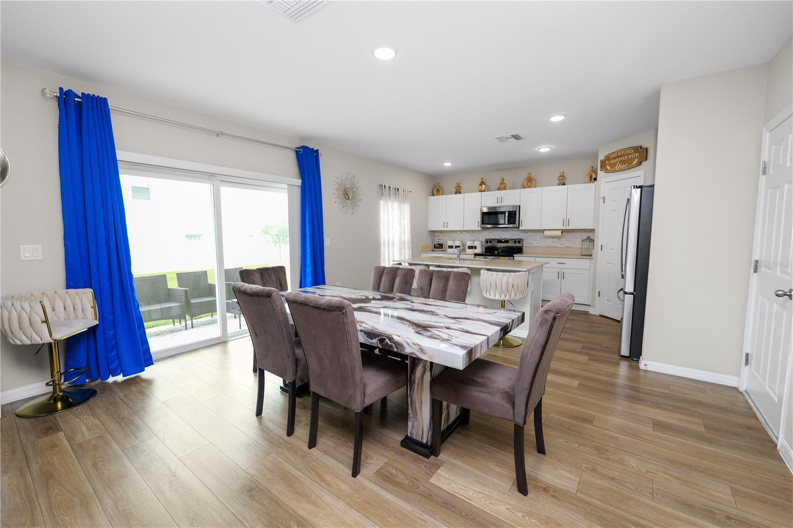 SCENIC TER SOUTH PH 1 - Residential