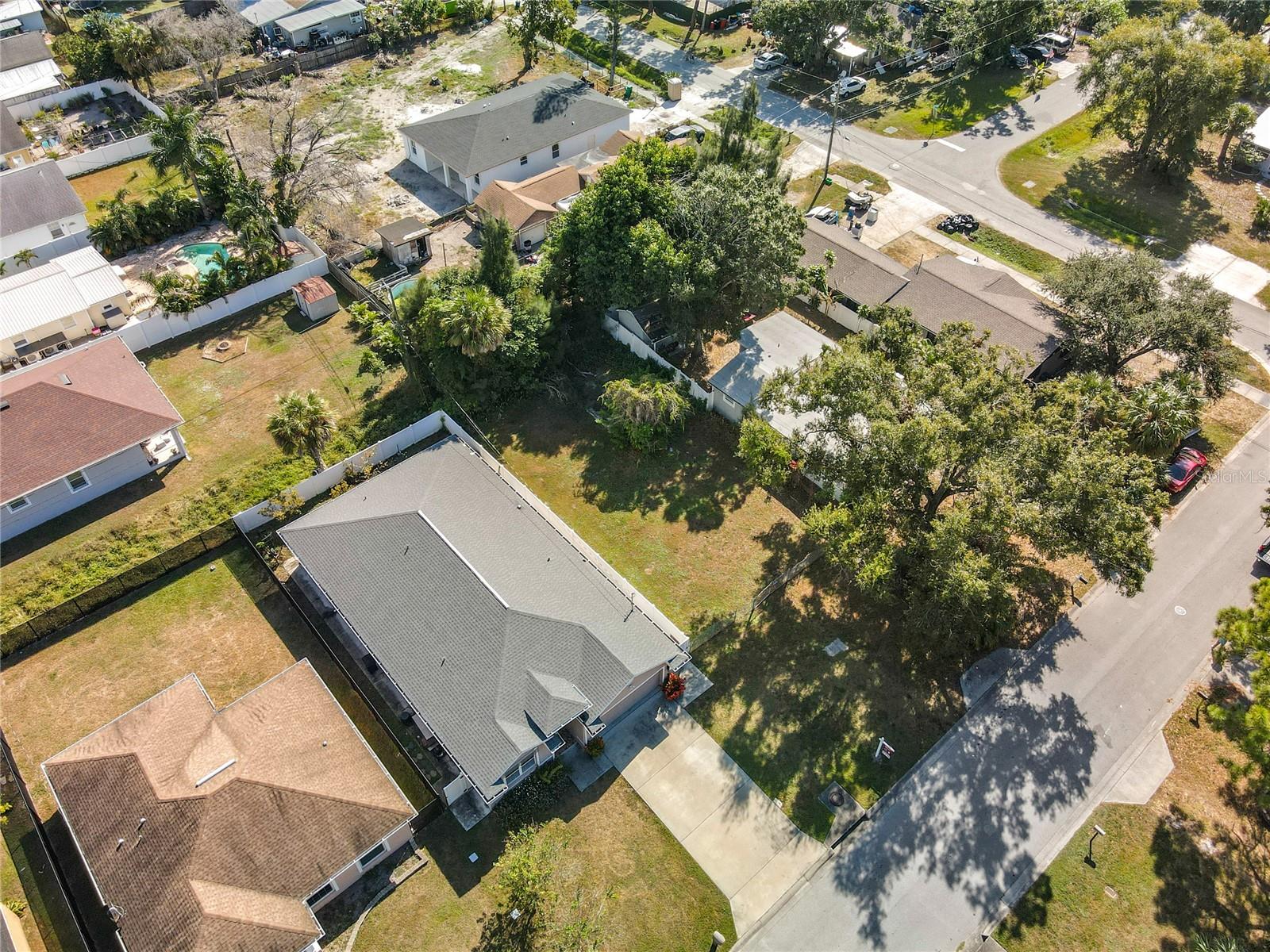 BAYNARD LEE JR 2 - Land