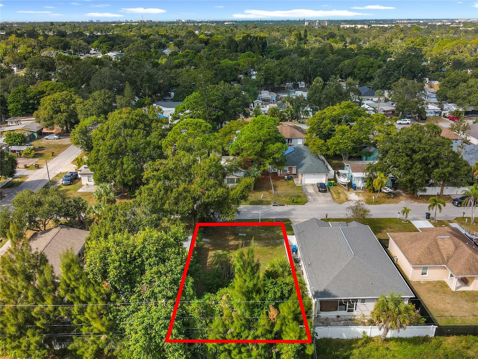 BAYNARD LEE JR 2 - Land