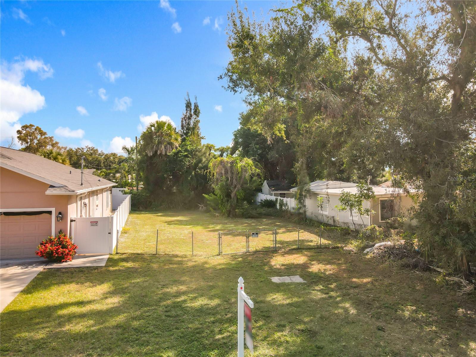 BAYNARD LEE JR 2 - Land