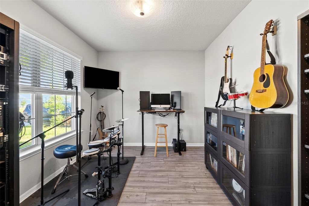 Photo of 19261 Mossy Pine Drive, Tampa, FL 33647 (MLS # TB8487160)