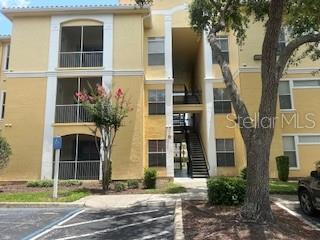 BEAUTIFUL 2 BED 2 BATH 1ST FLOOR CONDO. SCREENED IN PATIO. NEW CARPET, A/C, STOVE AND HOT WATER HEATER. GREAT AREA, CLOSE TO SHOPPING AND I4.