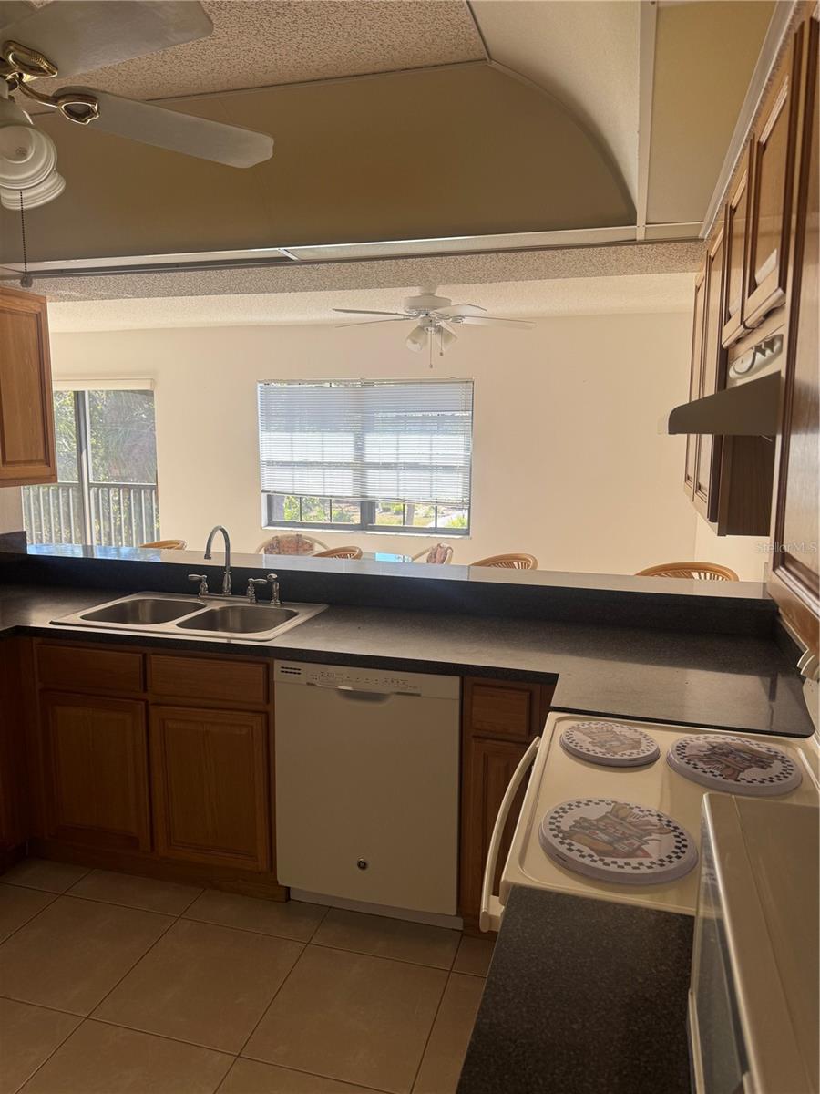 ROLLS LANDING BLDG 10 - Residential