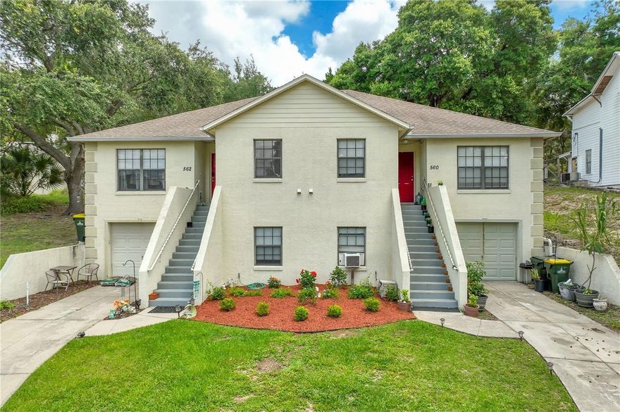 Income-producing property. Walking distance from Downtown Clermont.