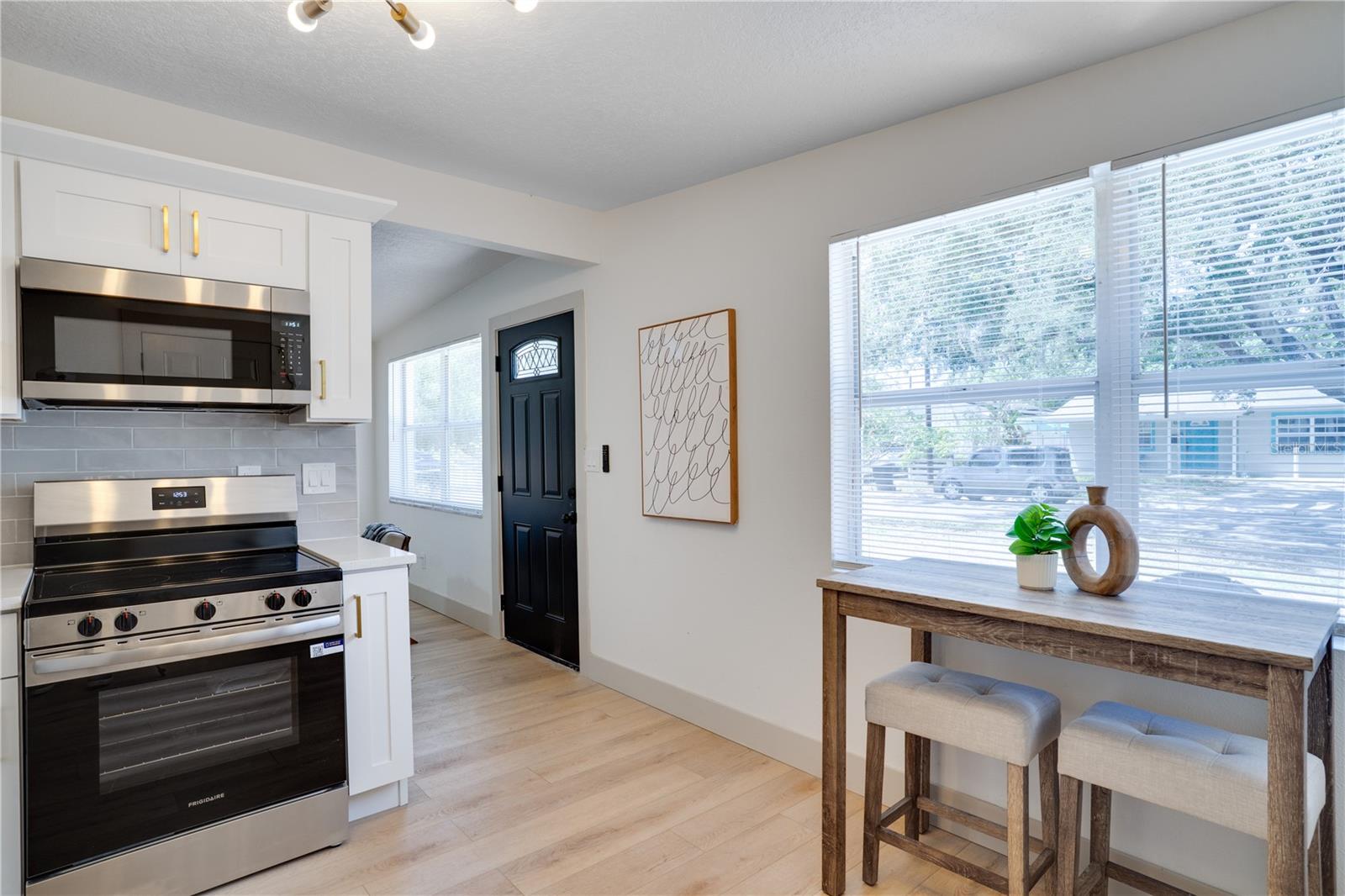 BACK BAY MANOR 3 - Residential