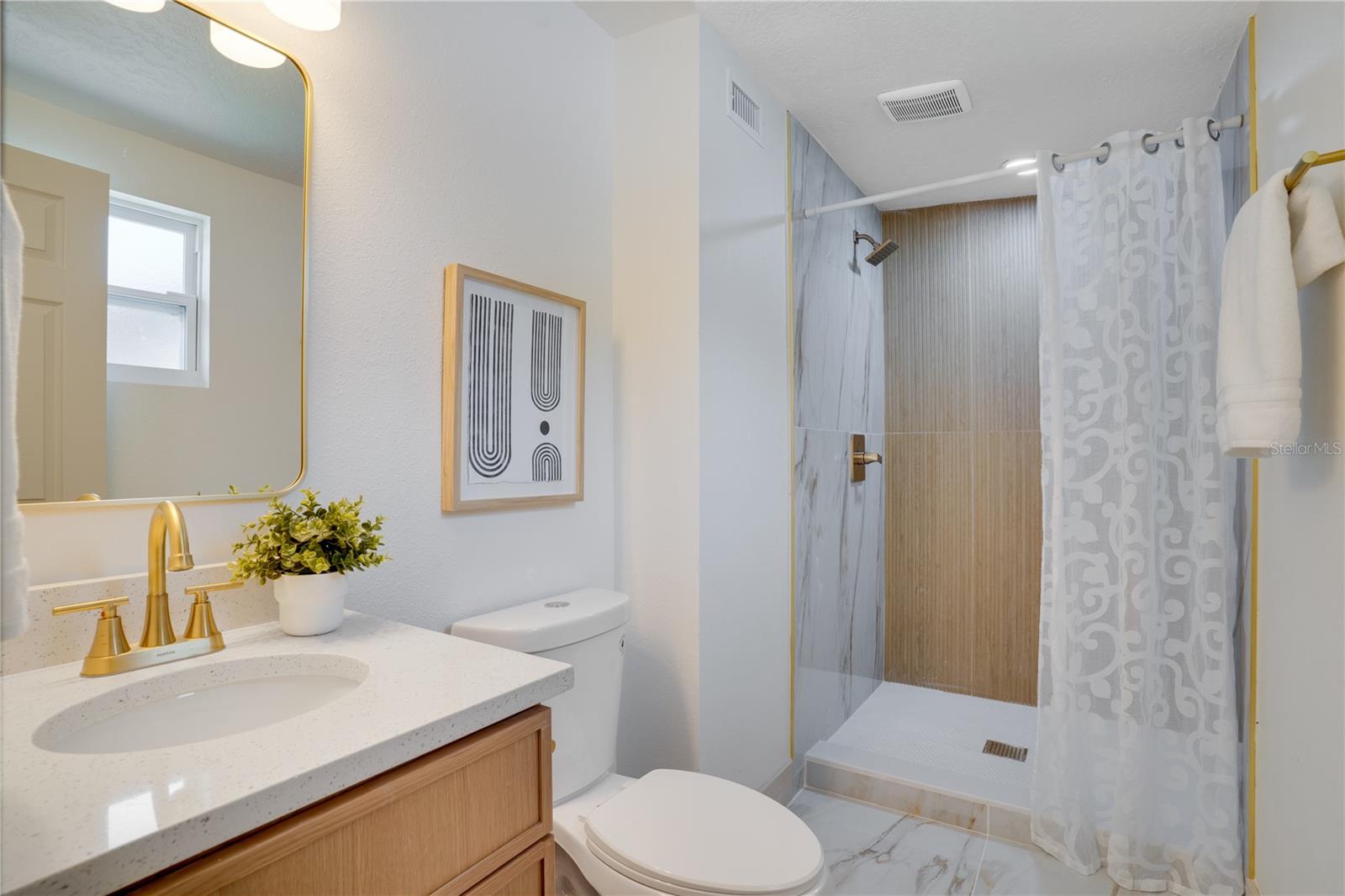 BACK BAY MANOR 3 - Residential