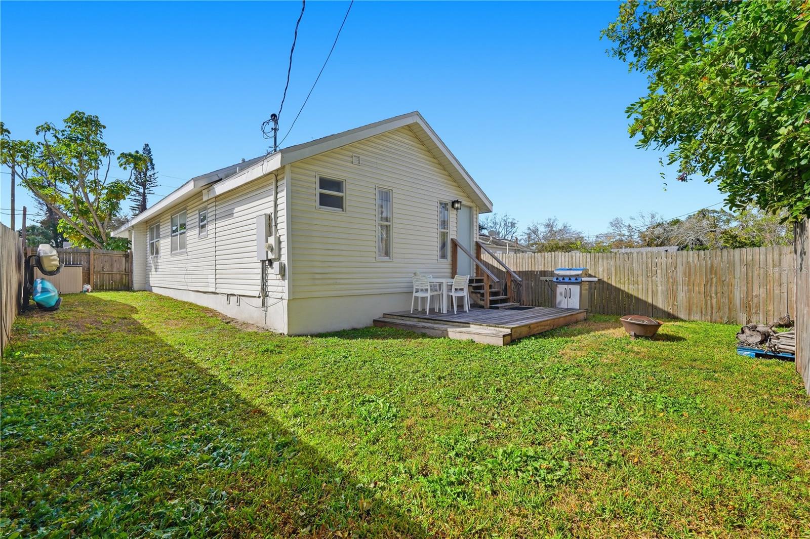 HIGHLAND GROVES - Residential