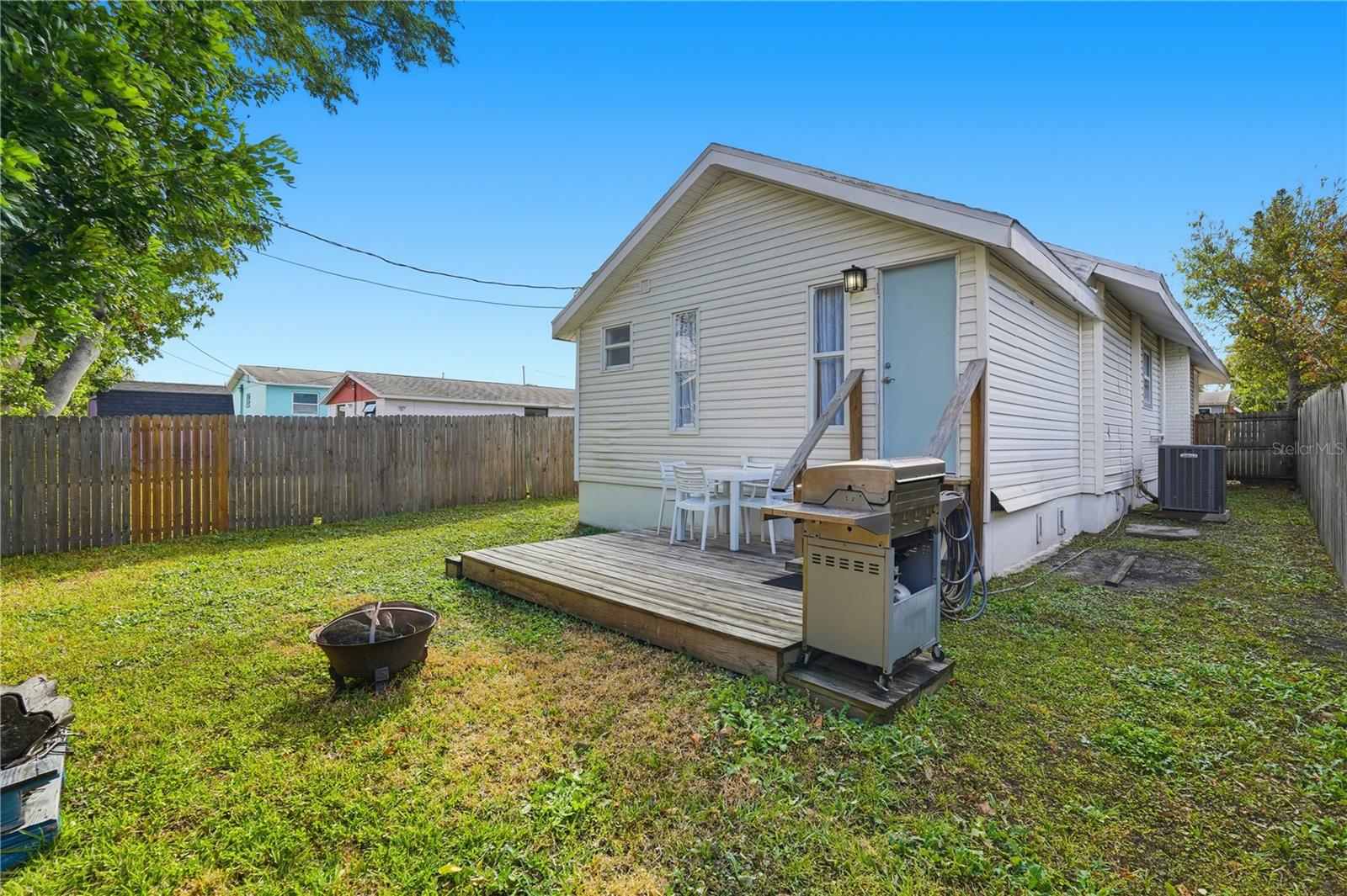 HIGHLAND GROVES - Residential