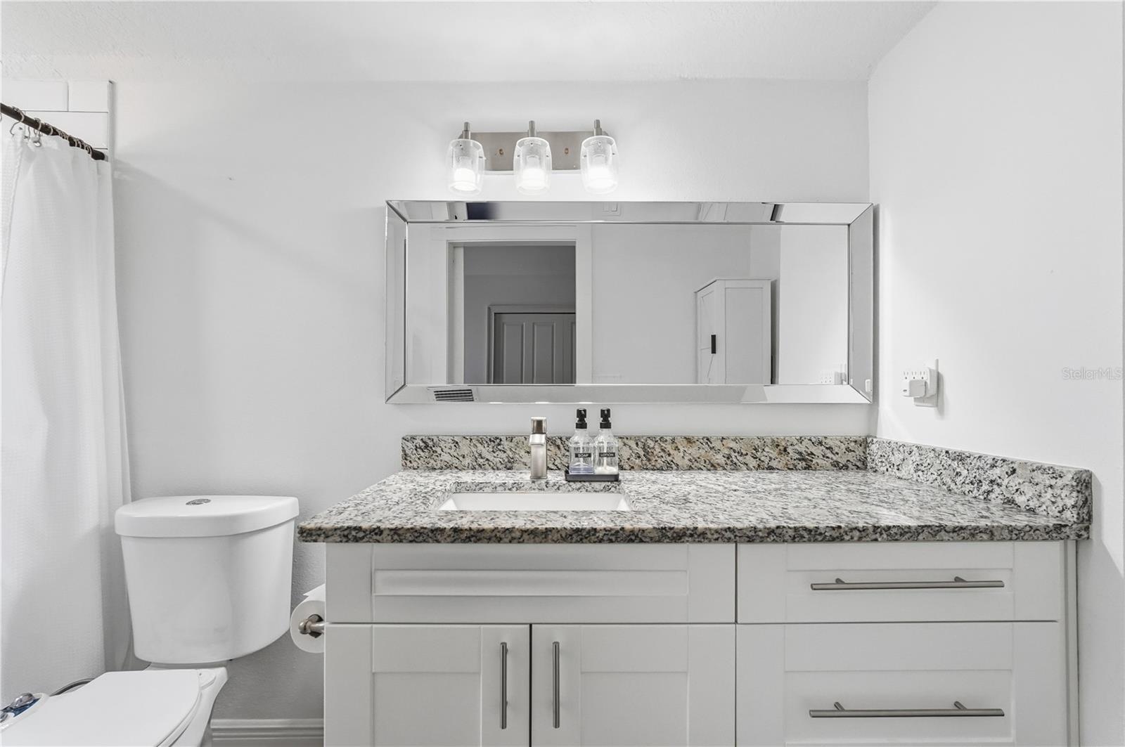 HIGHLAND GROVES - Residential