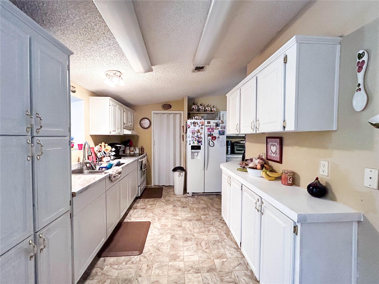 BRUSSELS BOY PH I & II - Residential