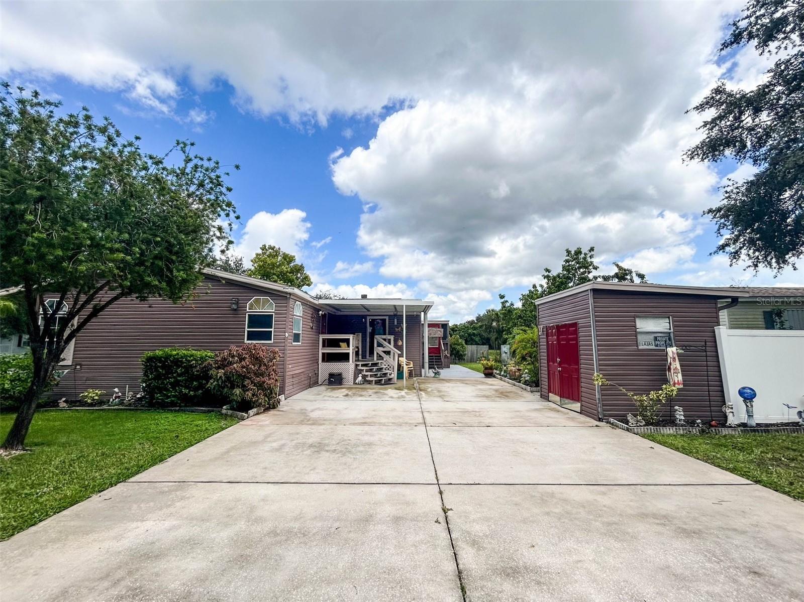 BRUSSELS BOY PH I & II - Residential