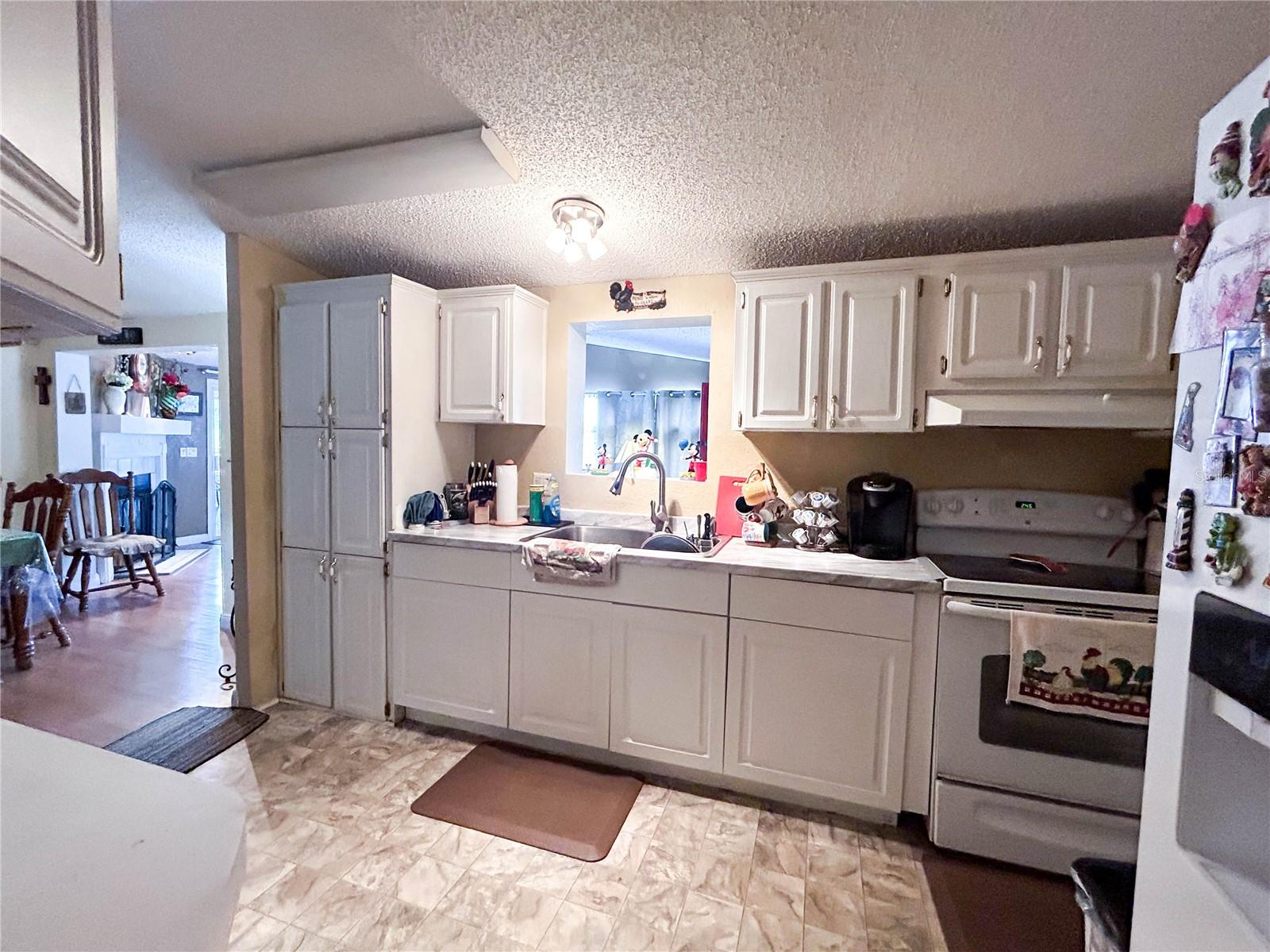 BRUSSELS BOY PH I & II - Residential