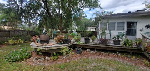 A home in PLANT CITY