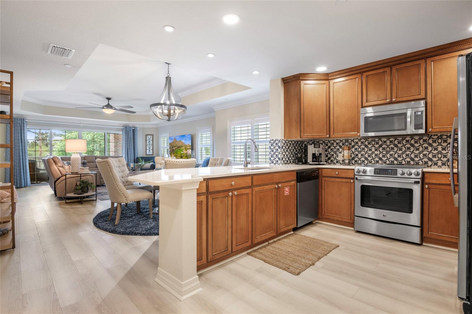 VILLAS AT REUNION SQUARE CONDO PH 9 - Residential