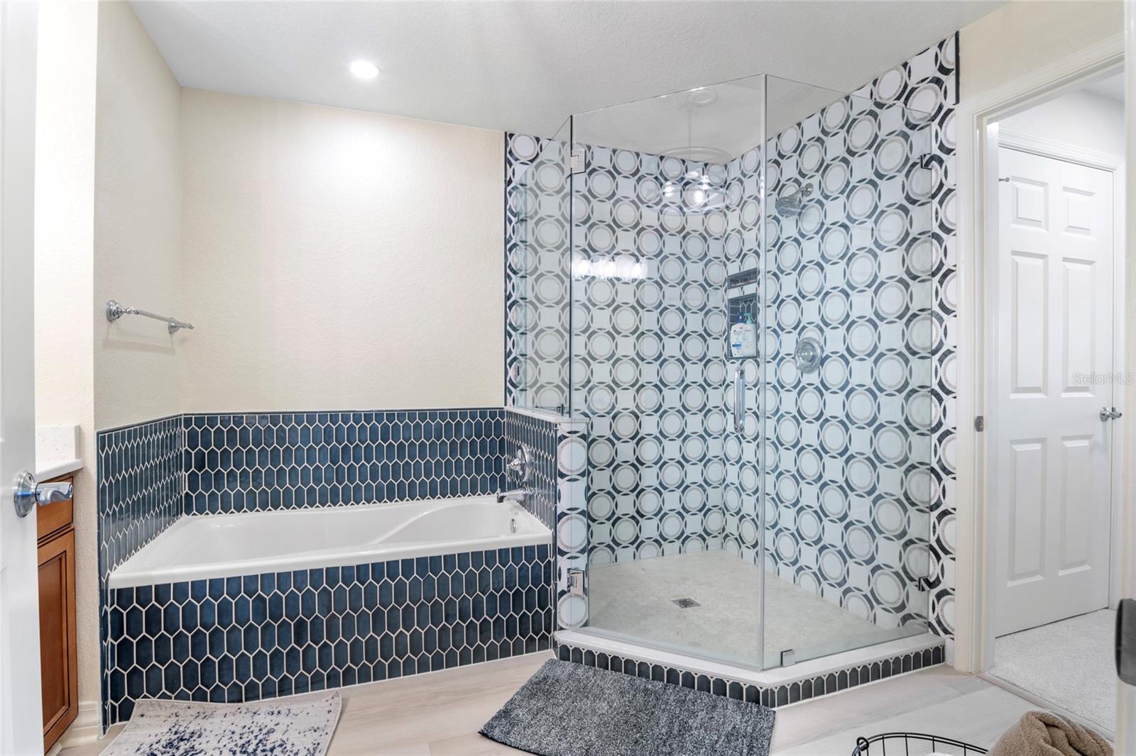 VILLAS AT REUNION SQUARE CONDO PH 9 - Residential