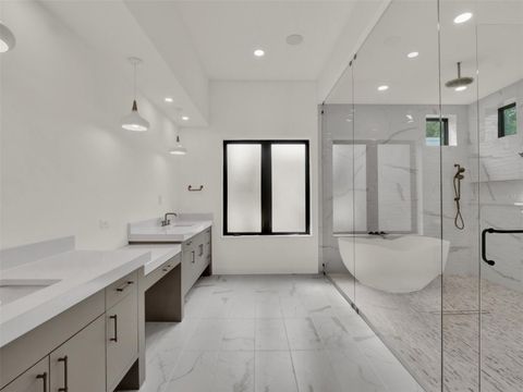 Tiny photo for 7615 SE 12th Circle, Ocala, FL 34480 (MLS # O6388085)