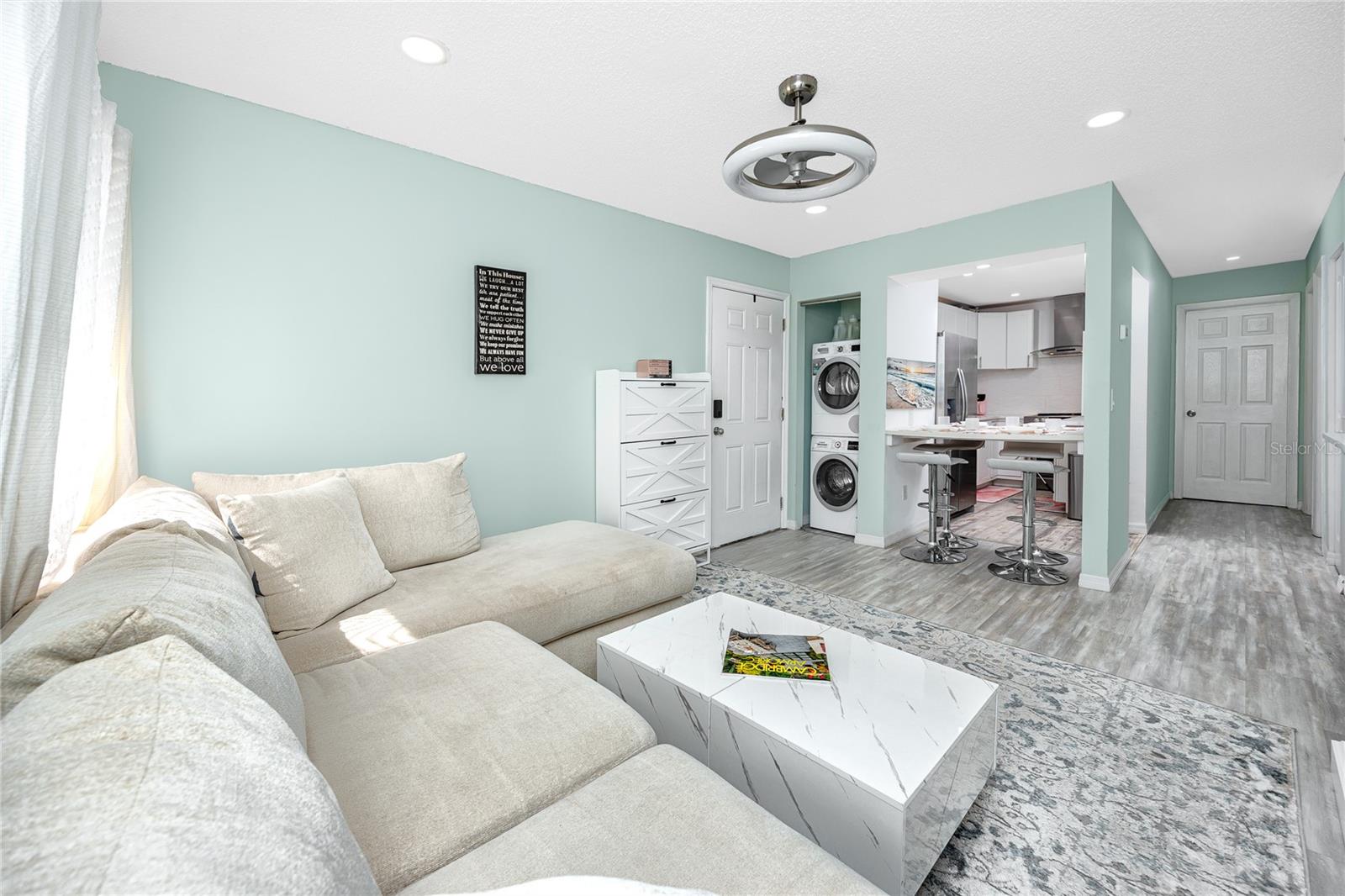 PALMS OF TARPON SPGS THE CONDO - Residential Lease