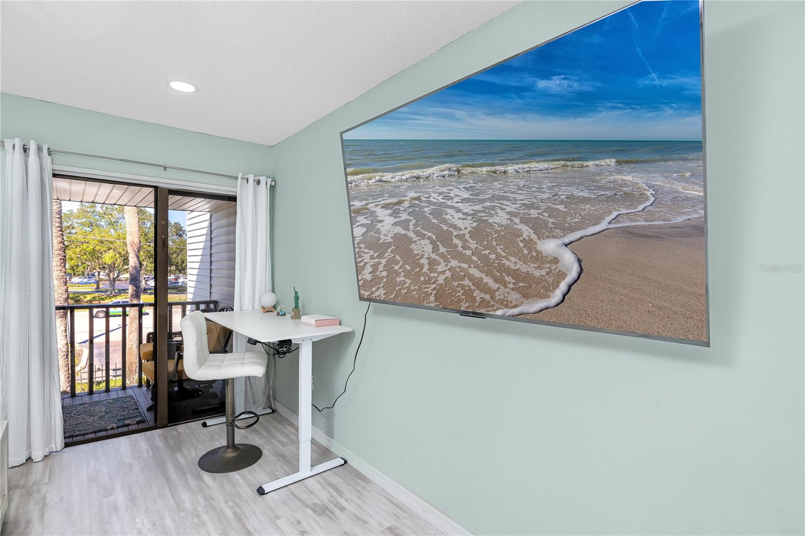 PALMS OF TARPON SPGS THE CONDO - Residential Lease