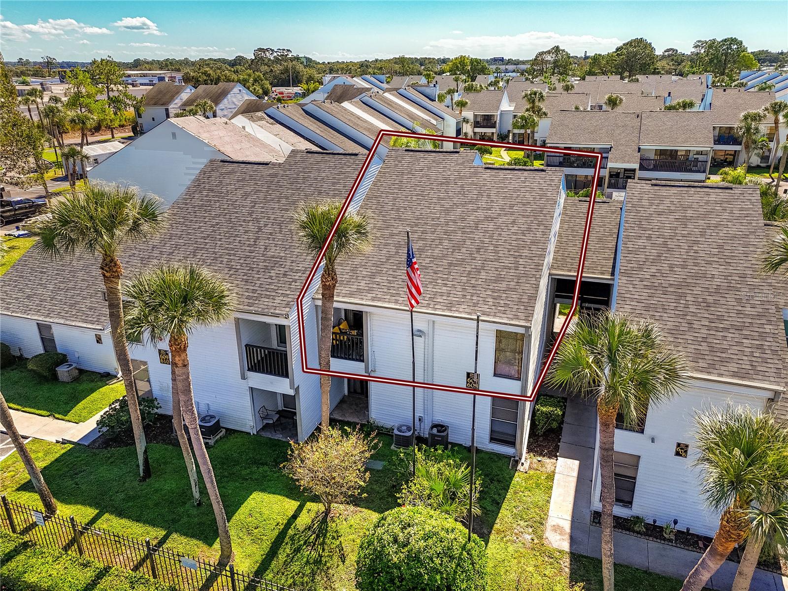 PALMS OF TARPON SPGS THE CONDO - Residential Lease