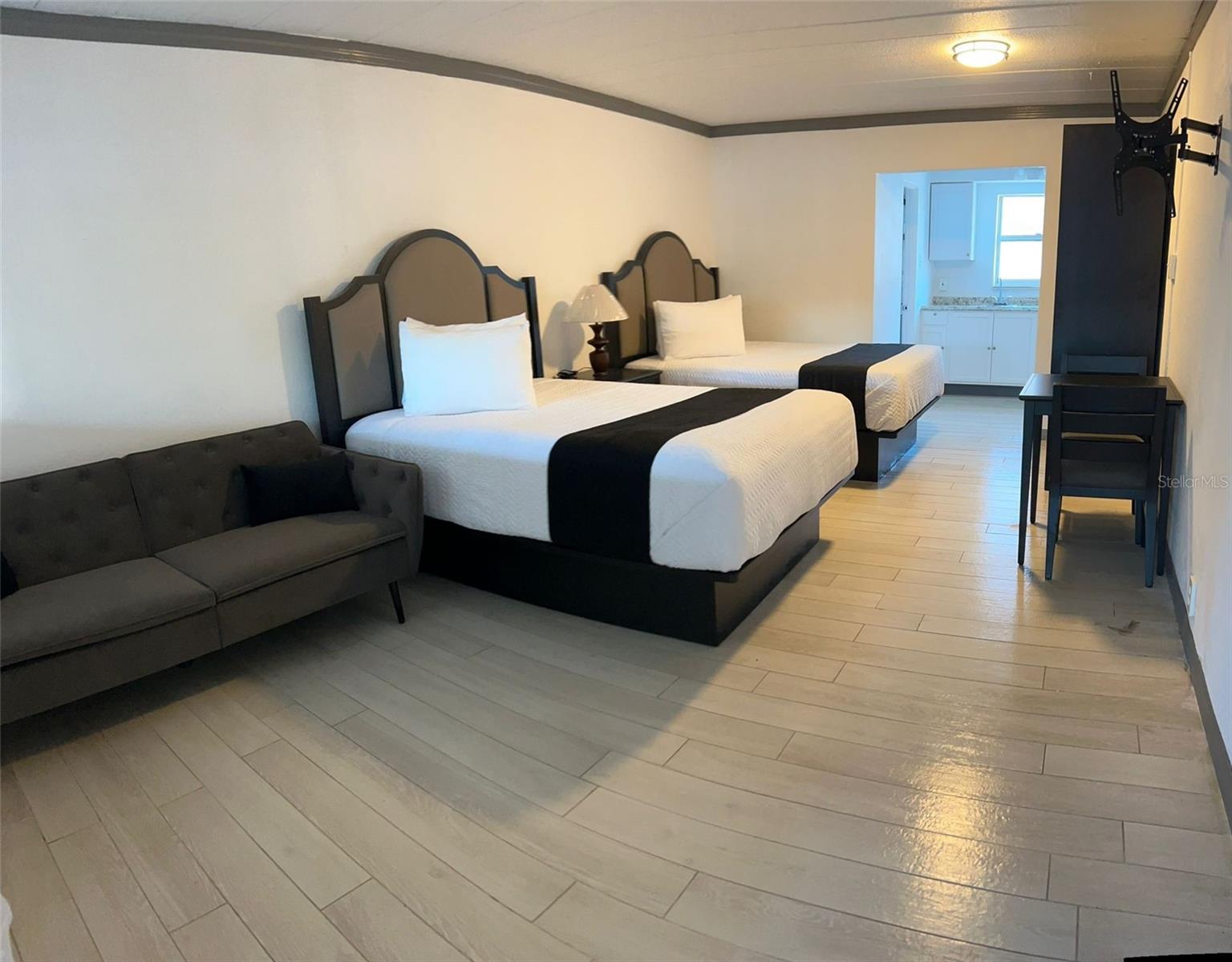 MADEIRA BEACH VISTA - Commercial Sale