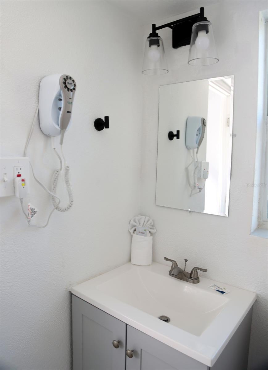 MADEIRA BEACH VISTA - Commercial Sale