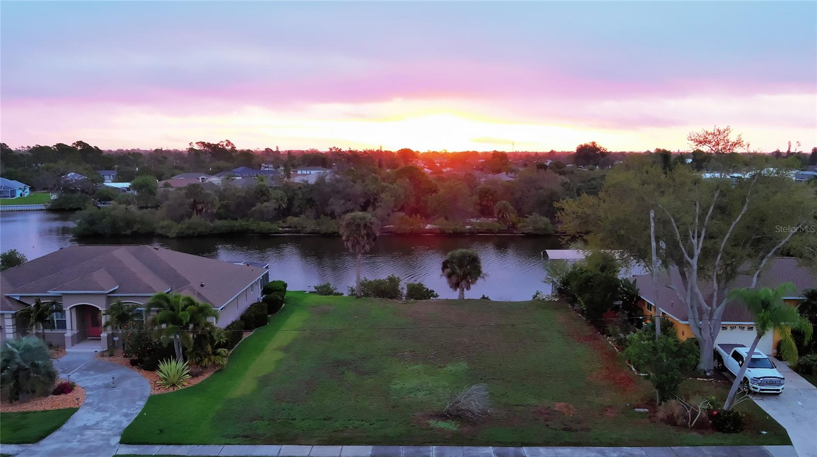 PORT CHARLOTTE SEC 010 - Land
