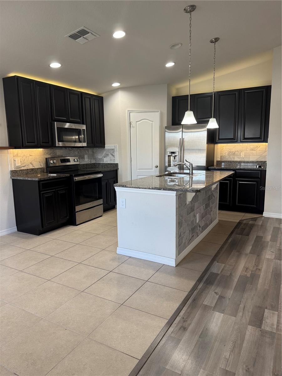 MCCORMICK RESERVE PH 2 - Residential Lease