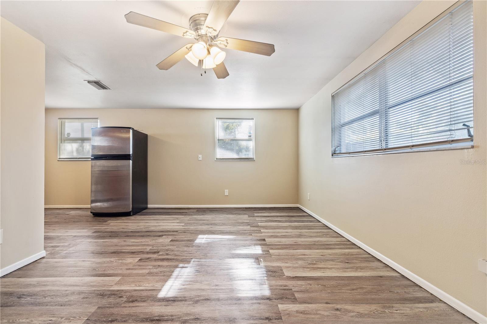 PARNELLS SUB UNIT 2 - Residential Lease