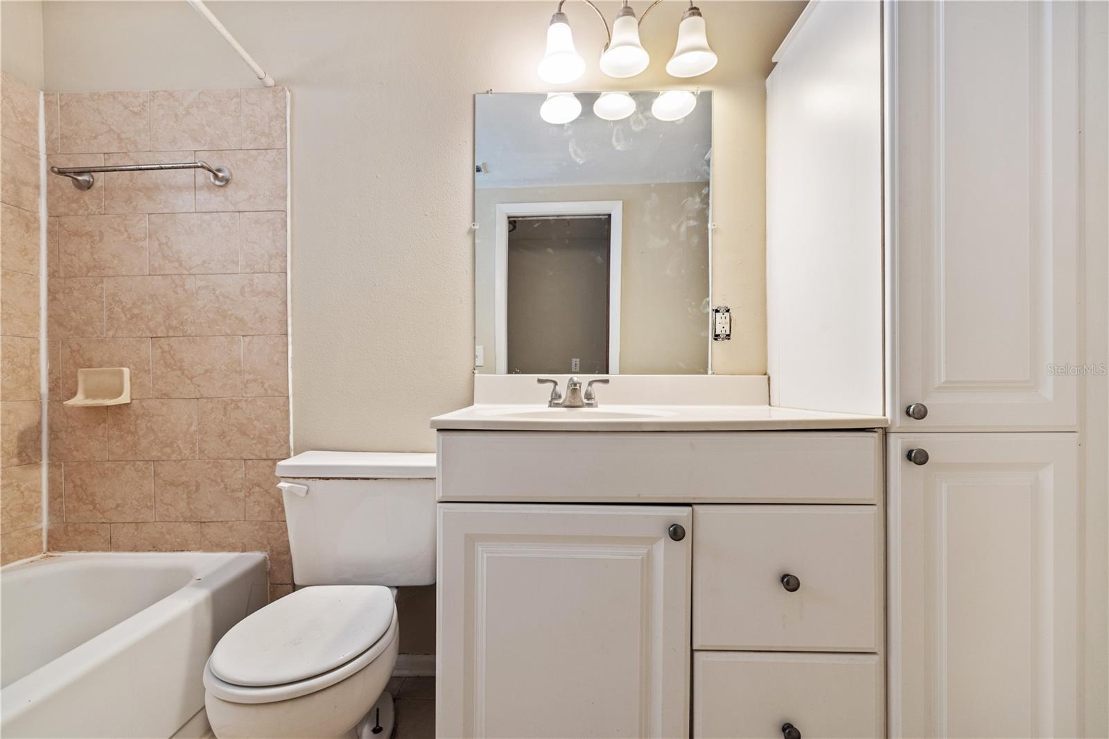 PARNELLS SUB UNIT 2 - Residential Lease