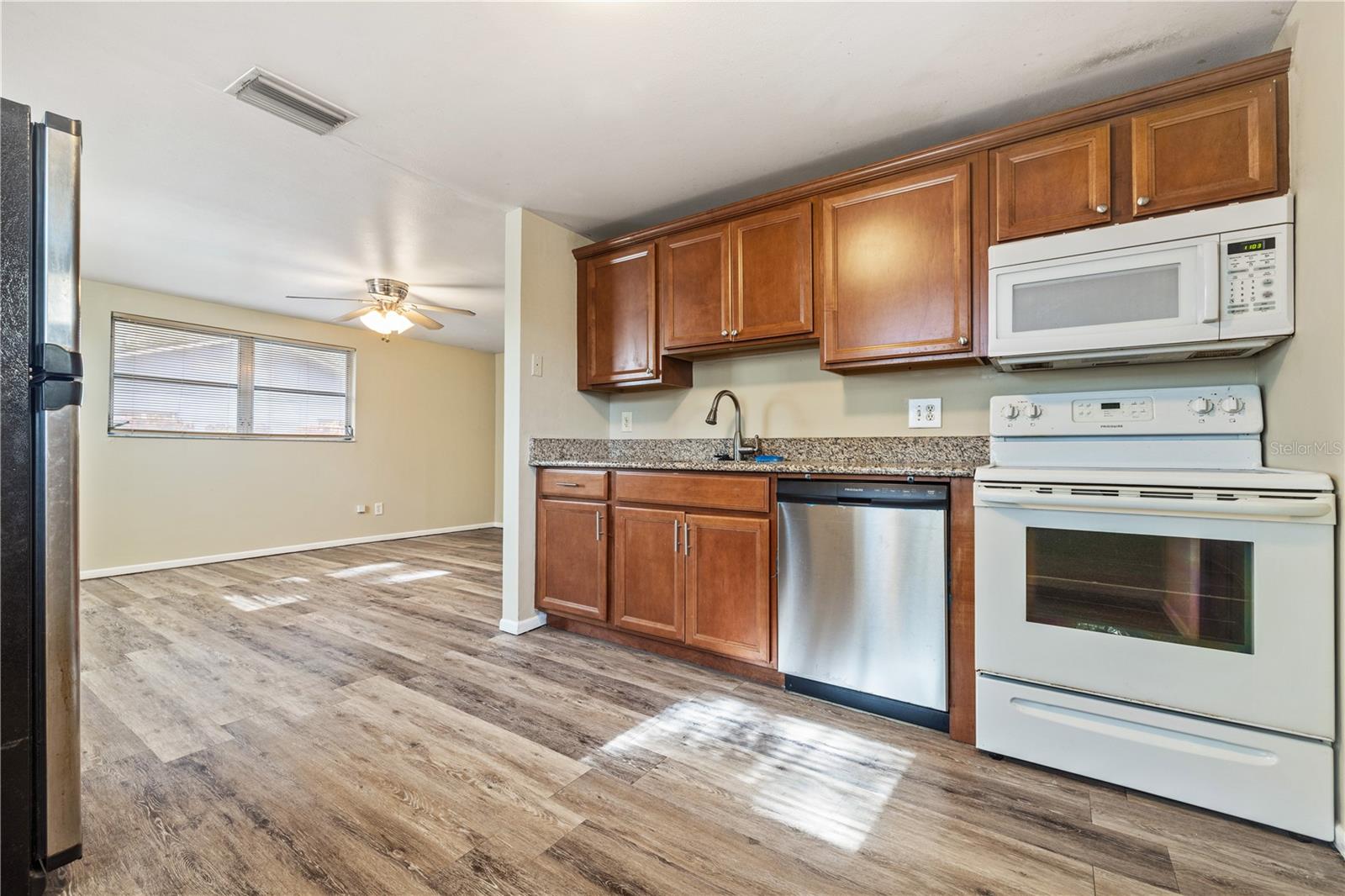 PARNELLS SUB UNIT 2 - Residential Lease