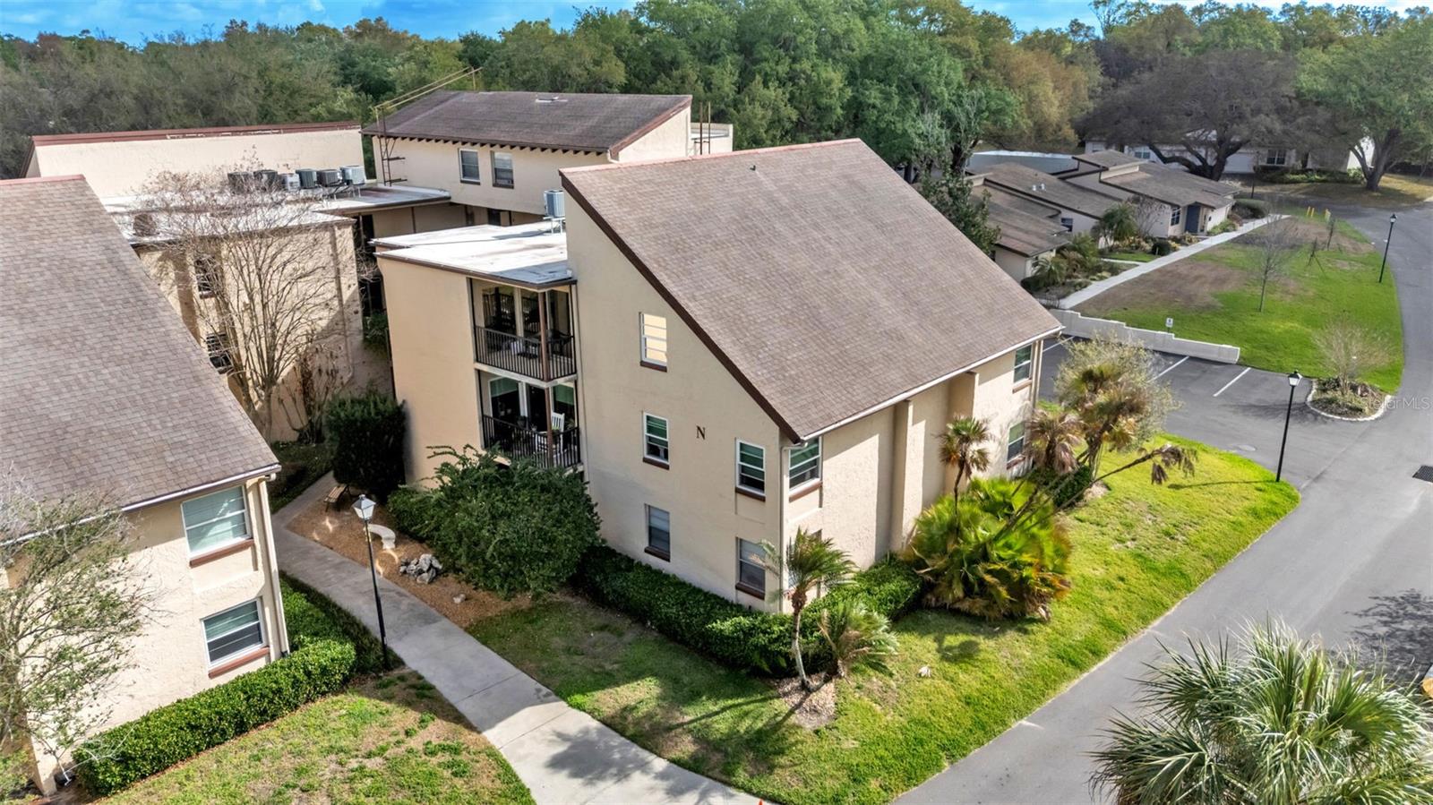 KIMBERLEA CONDO 02 - Residential