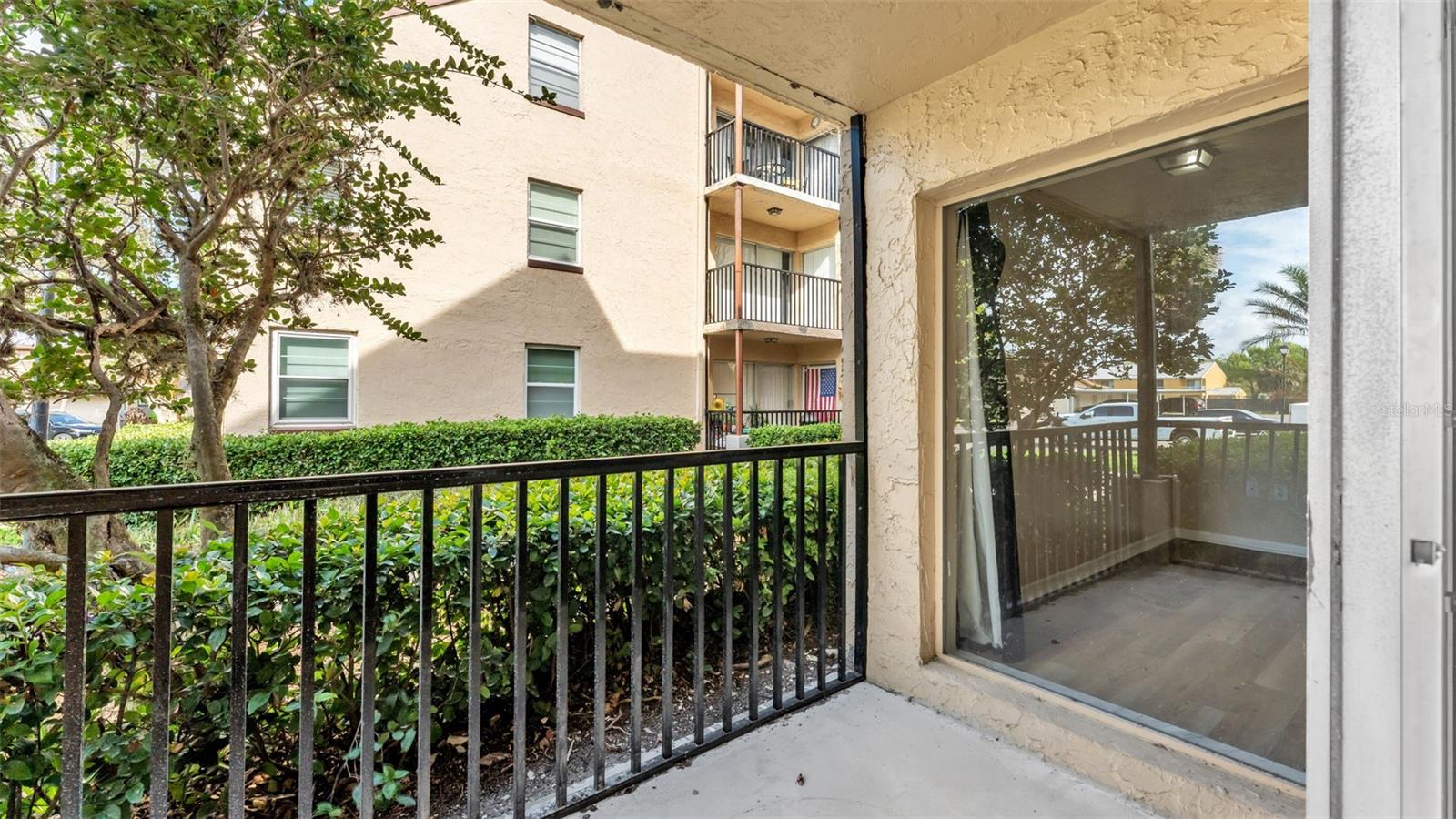 KIMBERLEA CONDO 02 - Residential