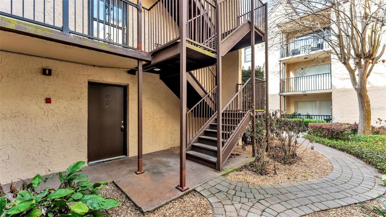 KIMBERLEA CONDO 02 - Residential